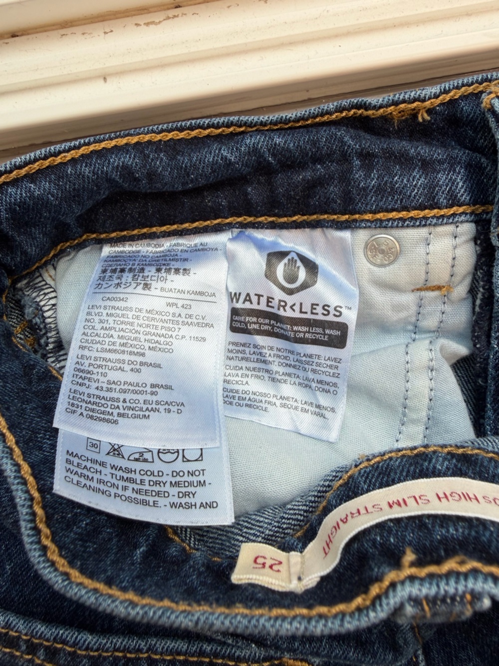 Women’s | Levi’s Premium 70s High Slim Straight Jeans, Dark Wash | Size 25 - Picture 11 of 11
